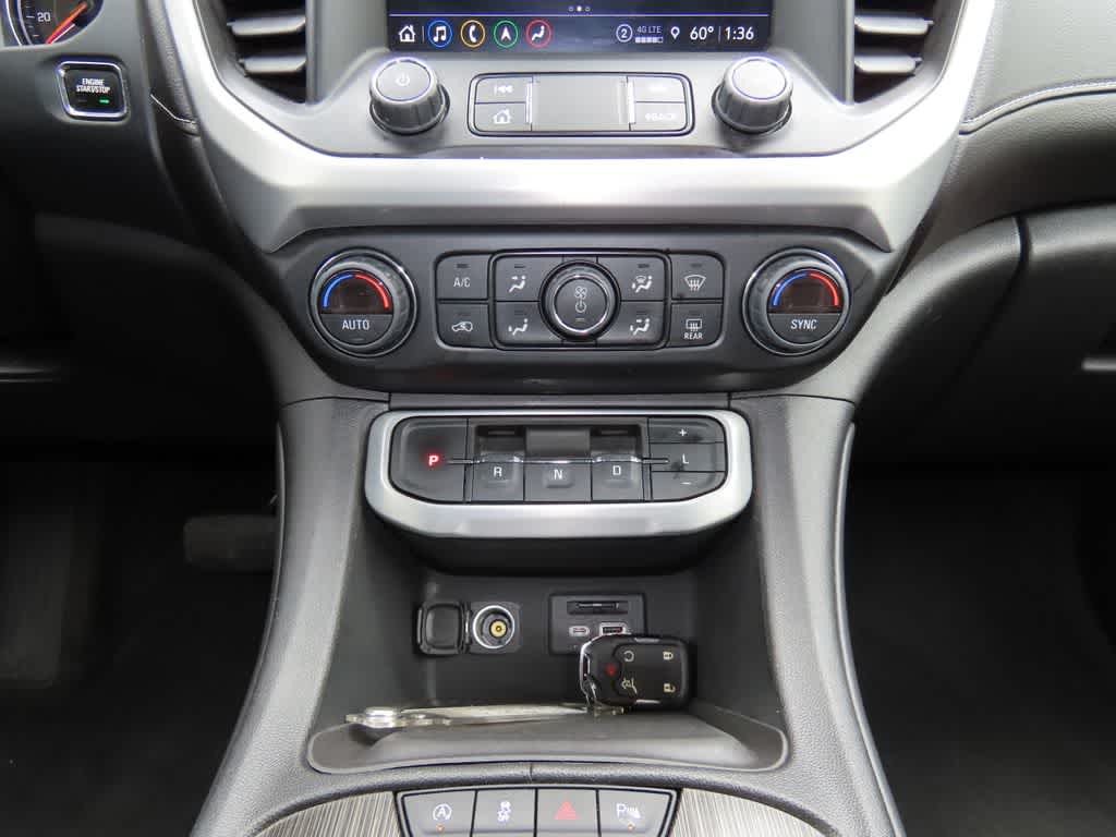 2023 GMC Acadia SLT