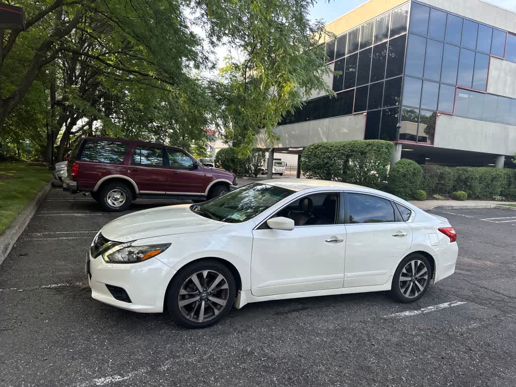 2016 Nissan Altima 2.5 SR