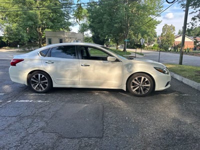2016 Nissan Altima 2.5 SR