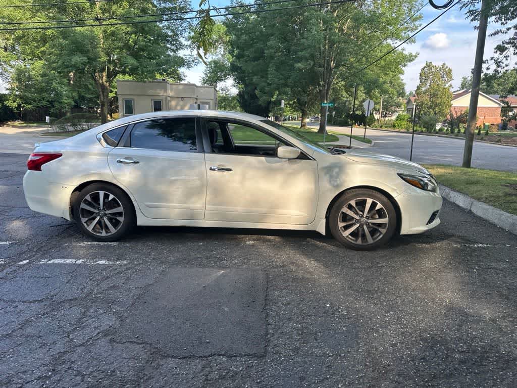 2016 Nissan Altima 2.5 SR