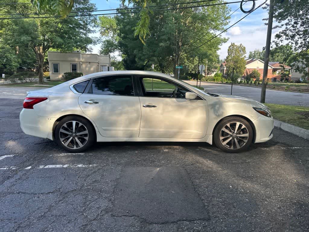 2016 Nissan Altima 2.5 SR