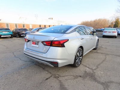 2022 Nissan Altima 2.5 SV