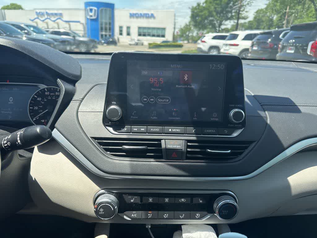 2022 Nissan Altima 2.5 SV