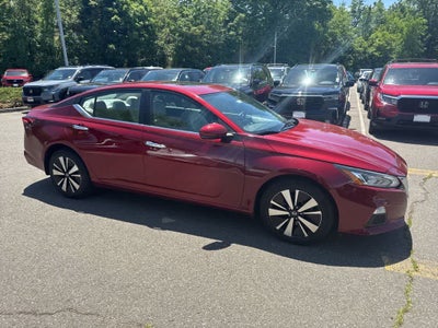 2022 Nissan Altima 2.5 SV