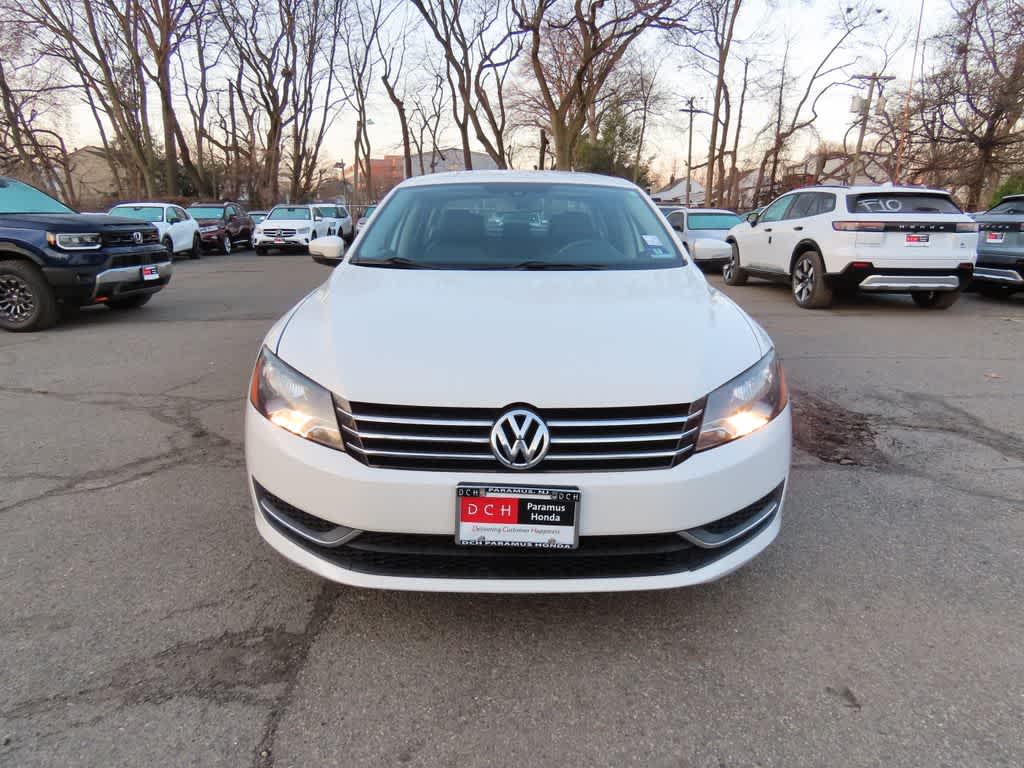 2014 Volkswagen Passat Base