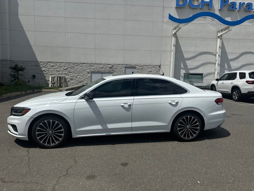 2022 Volkswagen Passat 2.0T Limited Edition