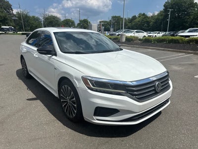 2022 Volkswagen Passat 2.0T Limited Edition