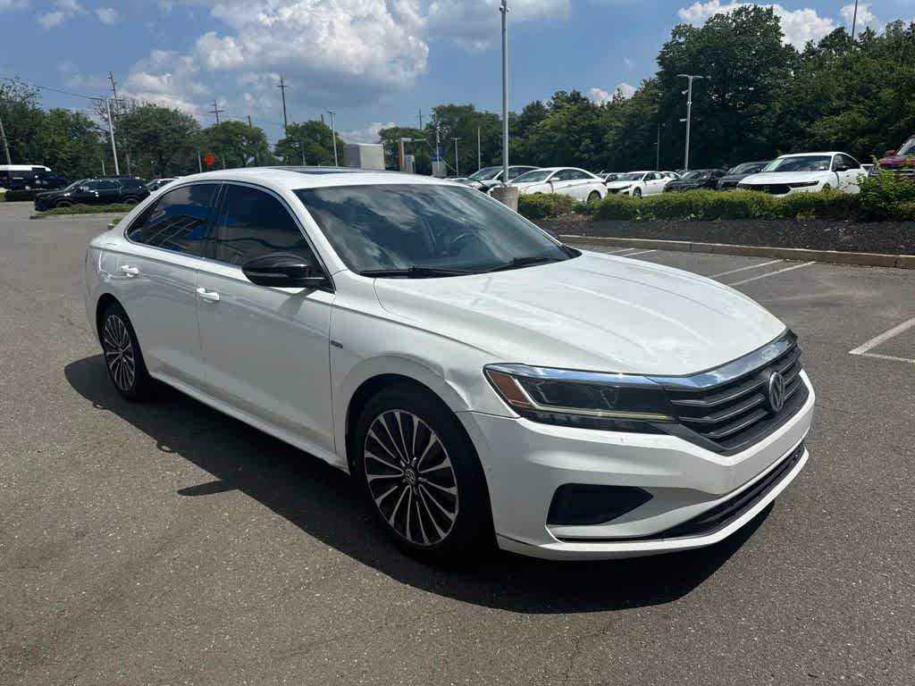 2022 Volkswagen Passat 2.0T Limited Edition