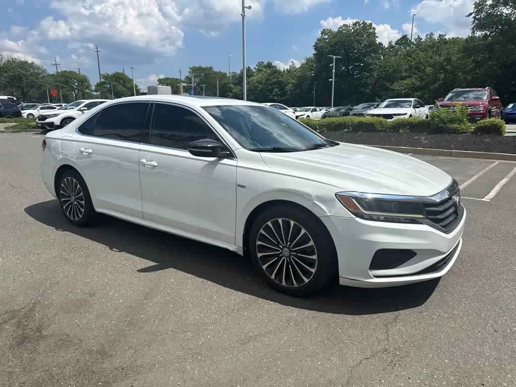 2022 Volkswagen Passat 2.0T Limited Edition
