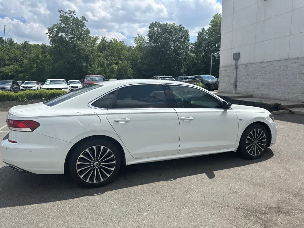 2022 Volkswagen Passat 2.0T Limited Edition