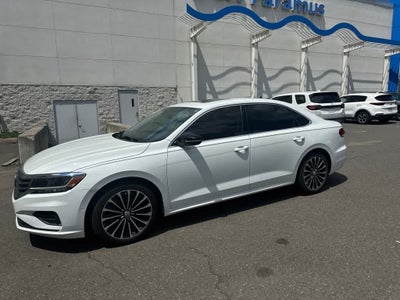 2022 Volkswagen Passat 2.0T Limited Edition