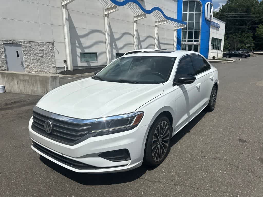 2022 Volkswagen Passat 2.0T Limited Edition