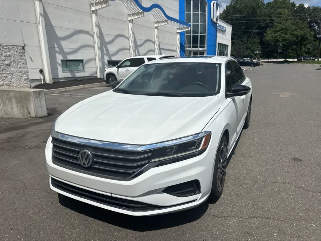 2022 Volkswagen Passat 2.0T Limited Edition