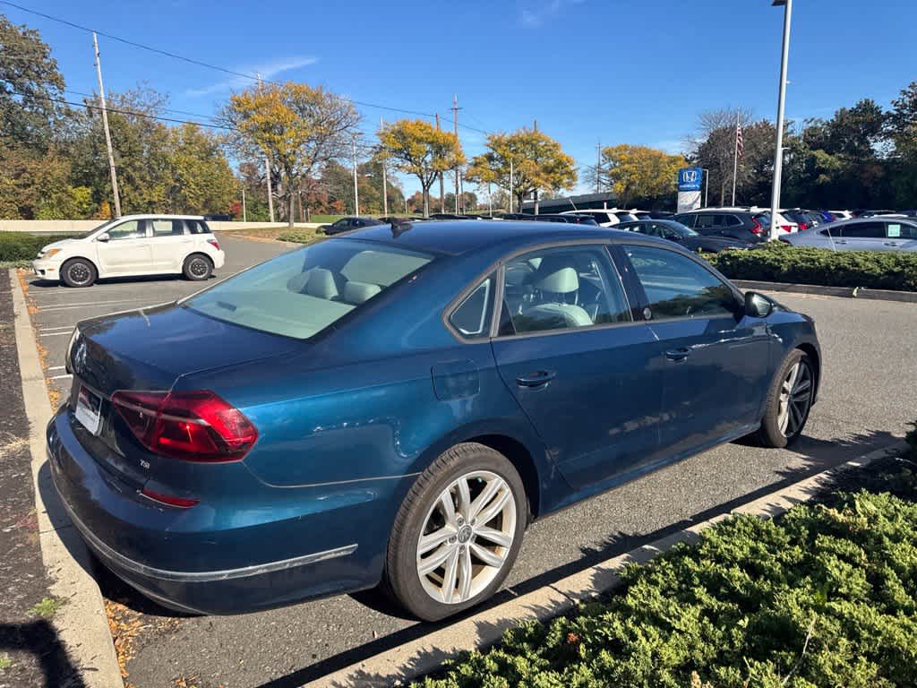2019 Volkswagen Passat 2.0T Wolfsburg Edition