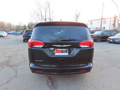 2023 Chrysler Voyager LX