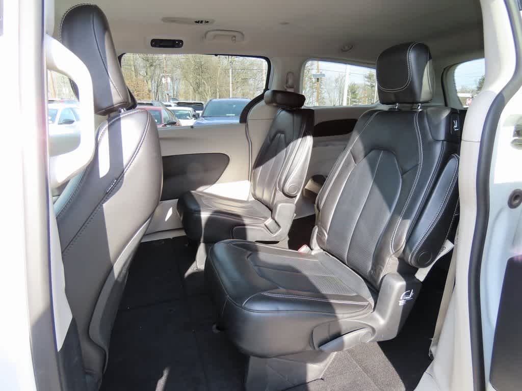 2021 Chrysler Voyager LXI