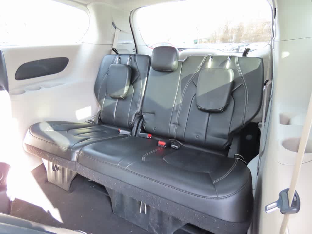 2021 Chrysler Voyager LXI