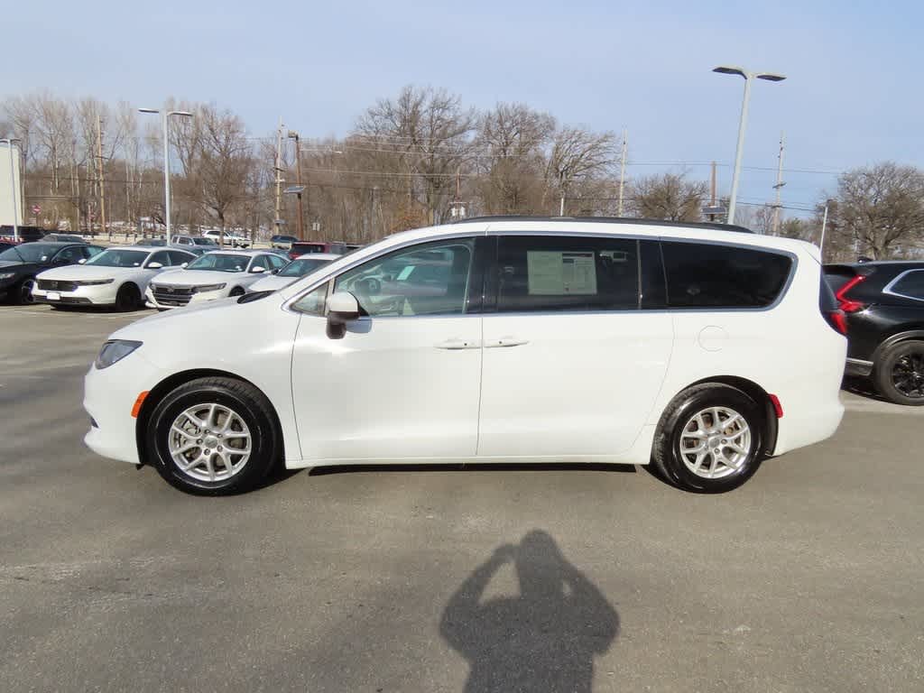 2021 Chrysler Voyager LXI