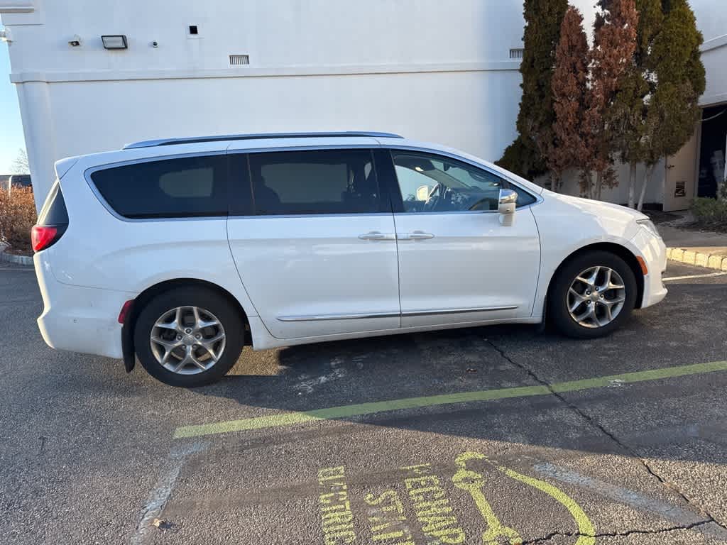 2017 Chrysler Pacifica Limited