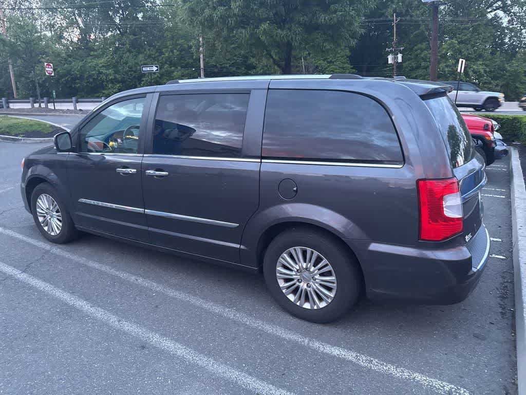 2016 Chrysler Town & Country Limited