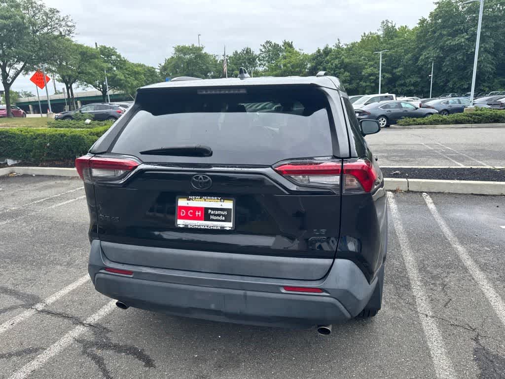 2019 Toyota RAV4 LE