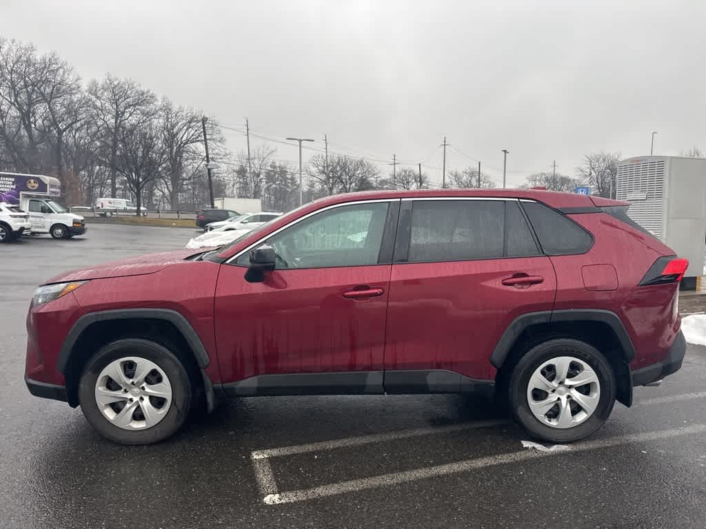 2023 Toyota RAV4 LE