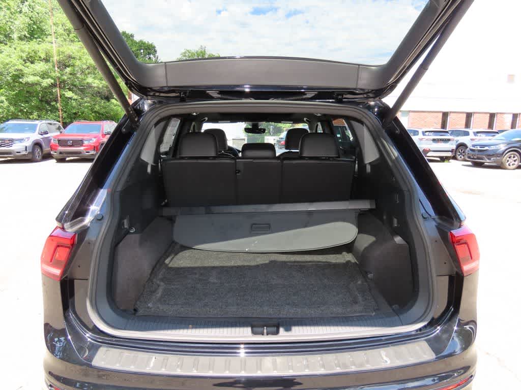 2022 Volkswagen Tiguan SE R-Line Black