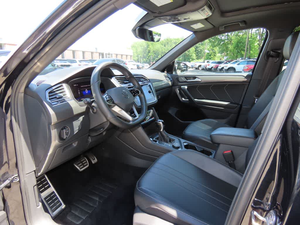 2022 Volkswagen Tiguan SE R-Line Black