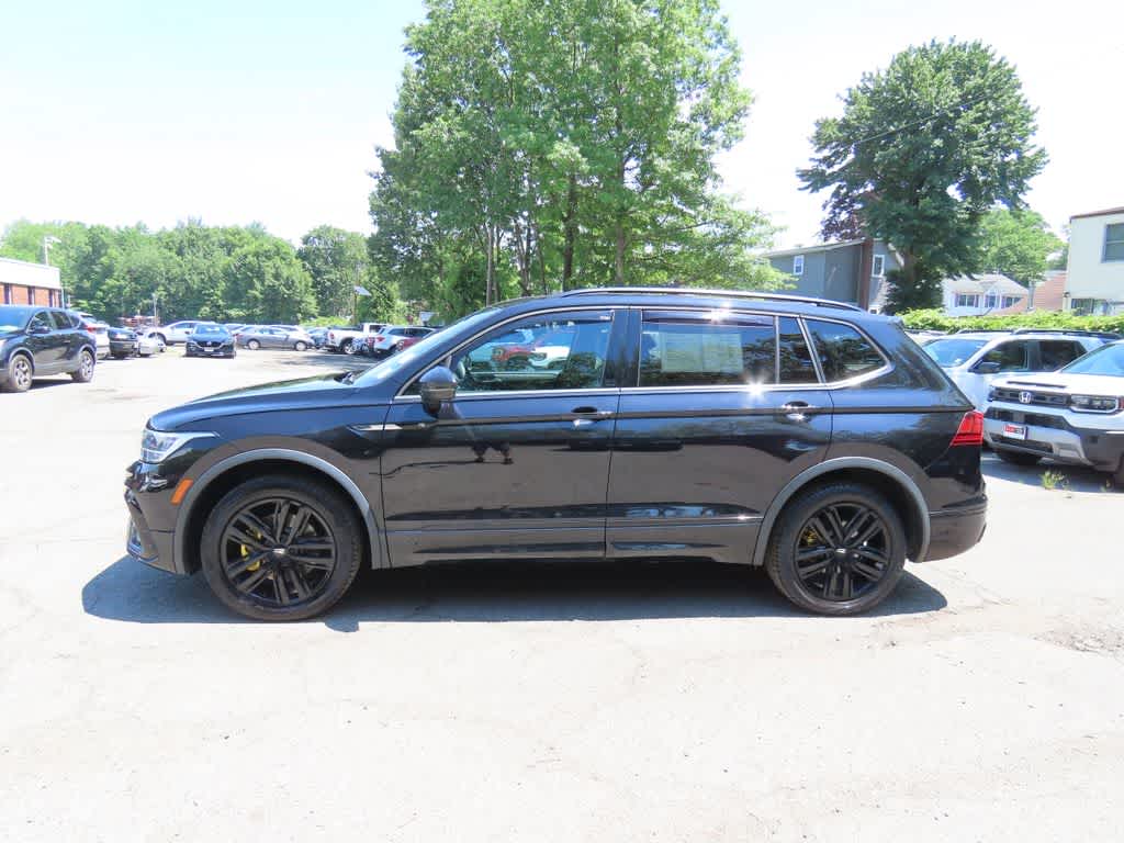2022 Volkswagen Tiguan SE R-Line Black
