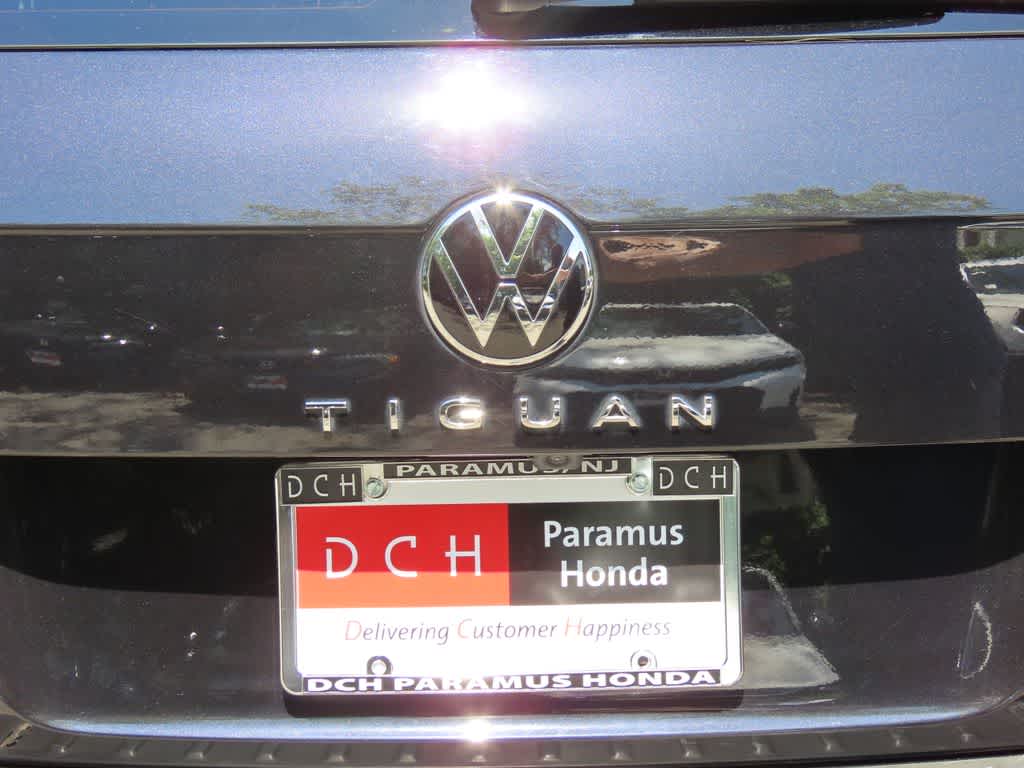 2022 Volkswagen Tiguan SE R-Line Black
