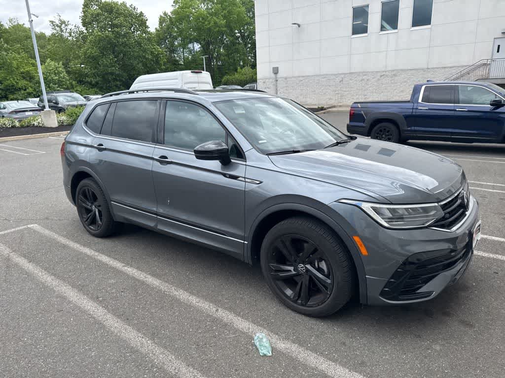 2023 Volkswagen Tiguan SE R-Line Black