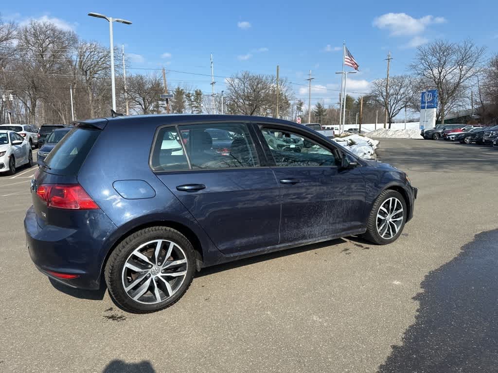 2016 Volkswagen Golf TSI SE