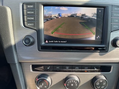 2016 Volkswagen Golf TSI SE