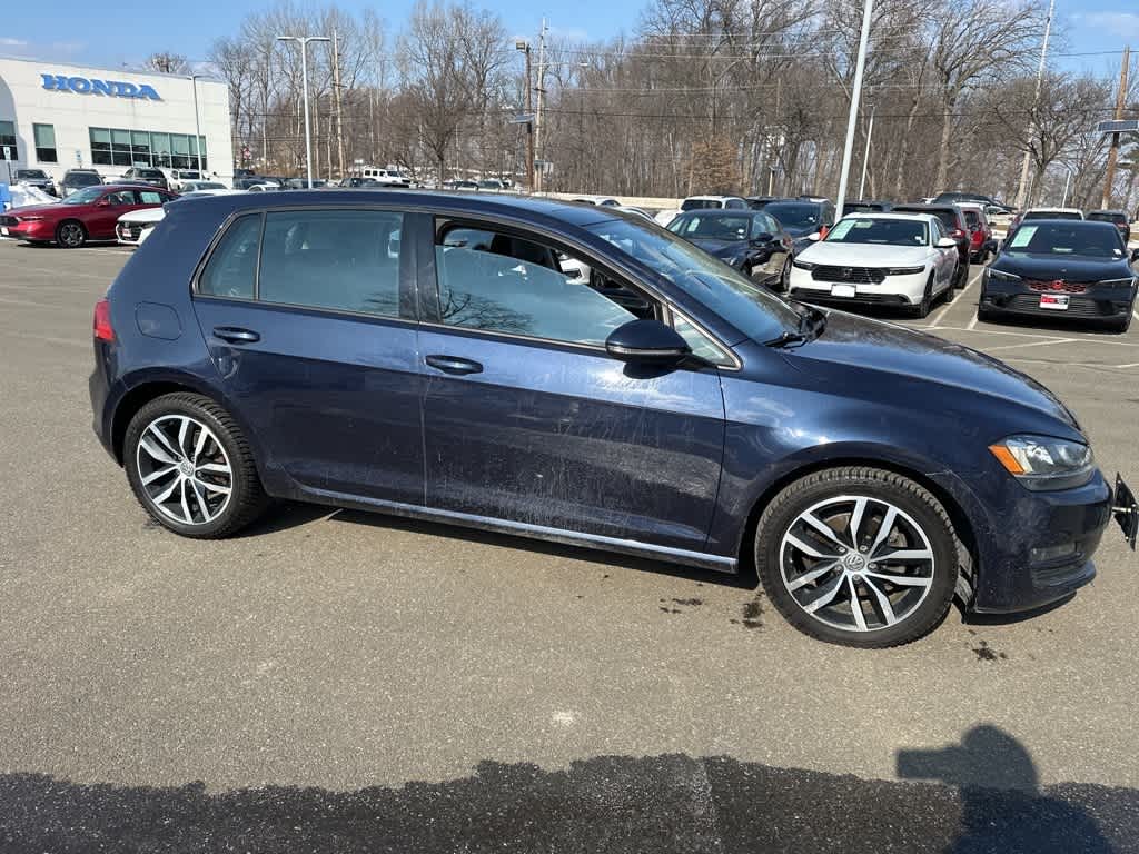2016 Volkswagen Golf TSI SE