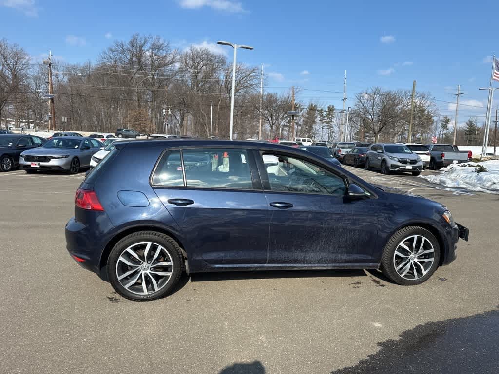 2016 Volkswagen Golf TSI SE