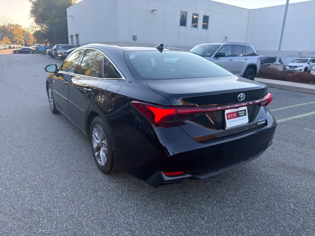 2021 Toyota Avalon Hybrid XLE
