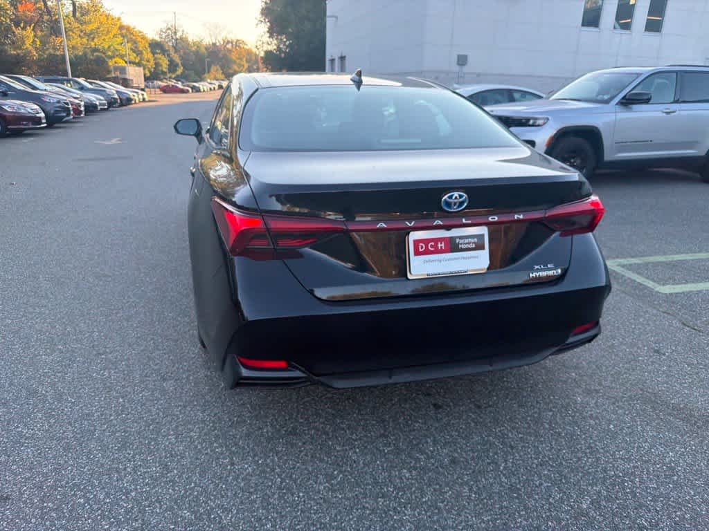 2021 Toyota Avalon Hybrid XLE