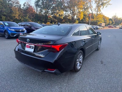 2021 Toyota Avalon Hybrid XLE