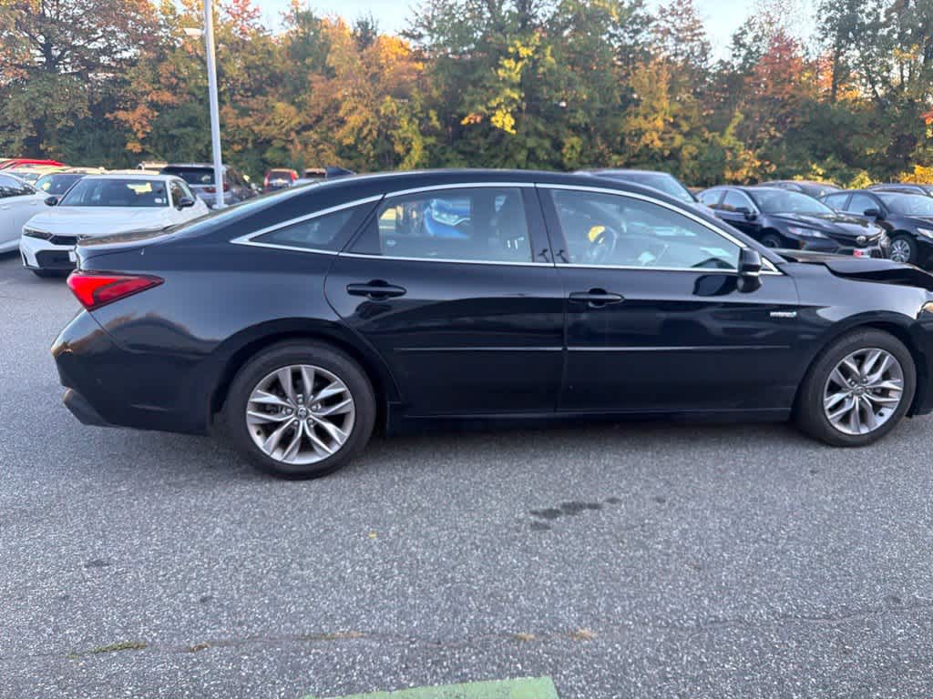 2021 Toyota Avalon Hybrid XLE