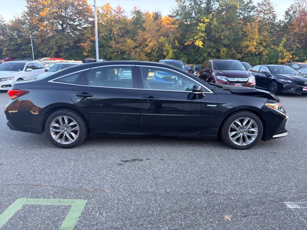 2021 Toyota Avalon Hybrid XLE