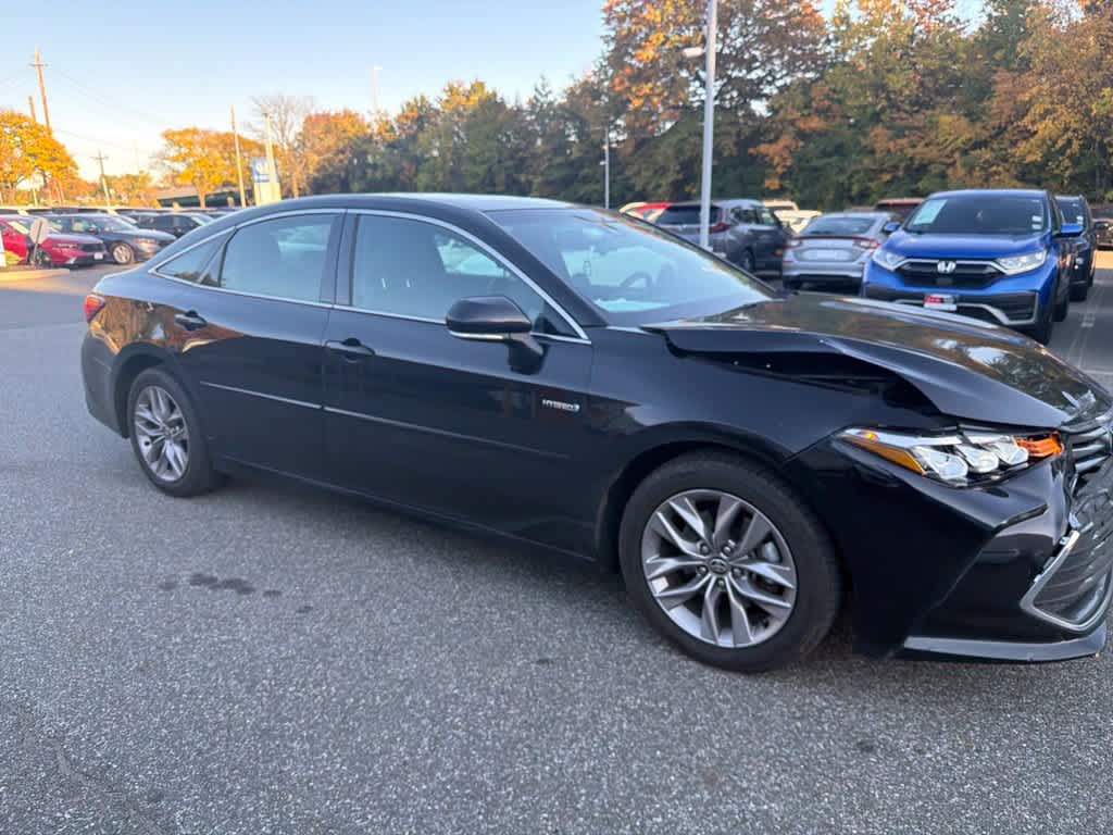 2021 Toyota Avalon Hybrid XLE