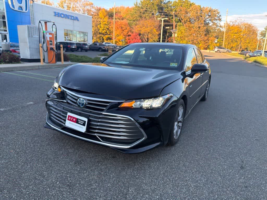 2021 Toyota Avalon Hybrid XLE