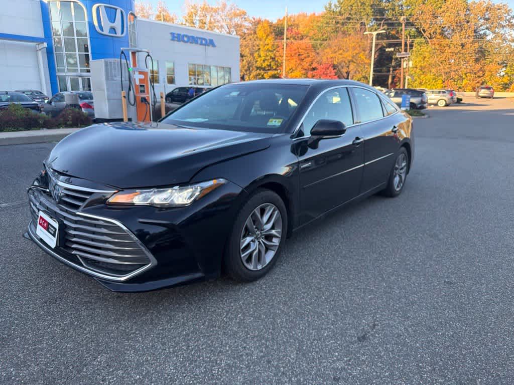 2021 Toyota Avalon Hybrid XLE