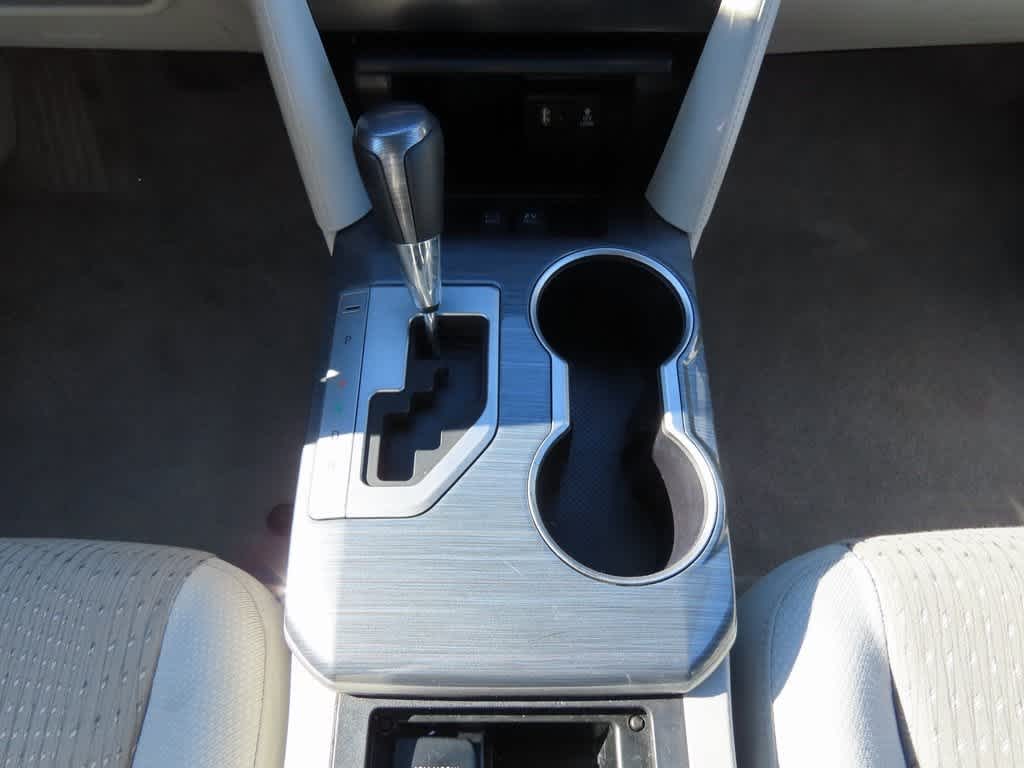 2014 Toyota Camry Hybrid XLE