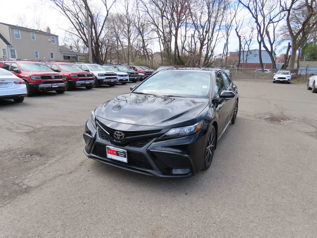 2021 Toyota Camry SE