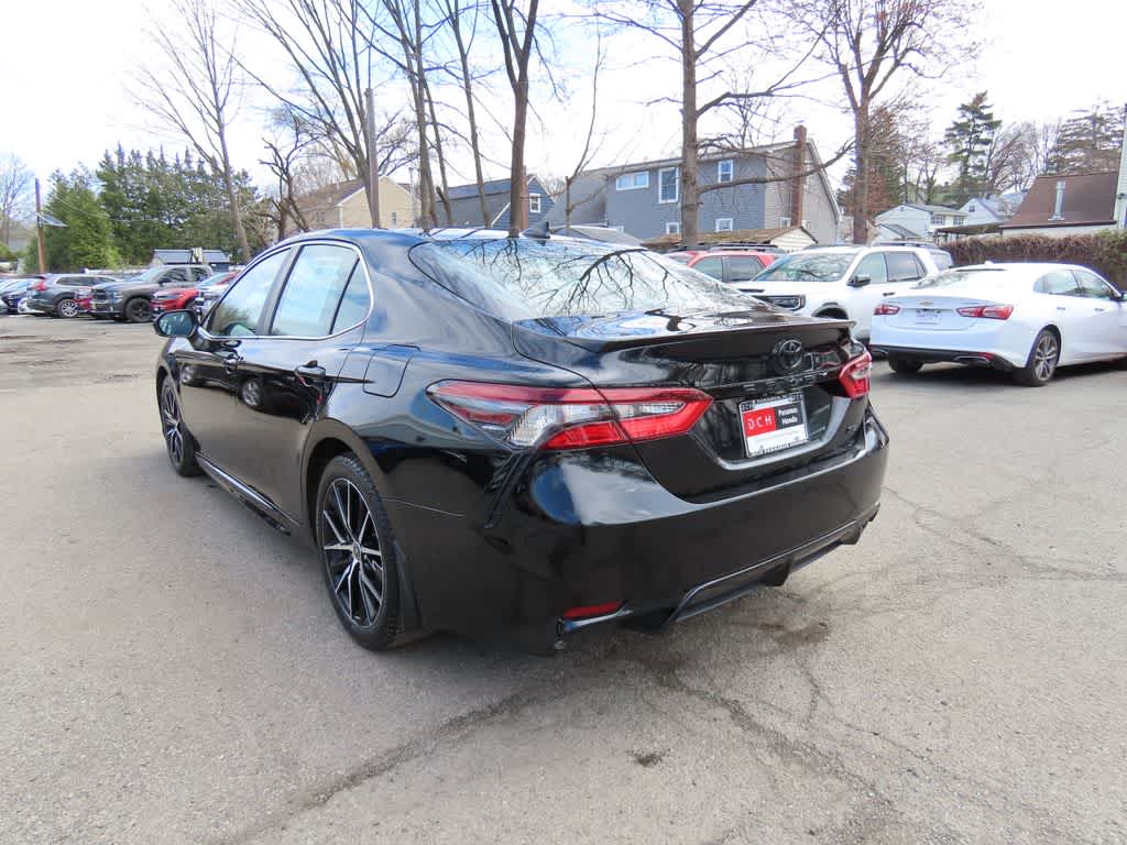 2021 Toyota Camry SE