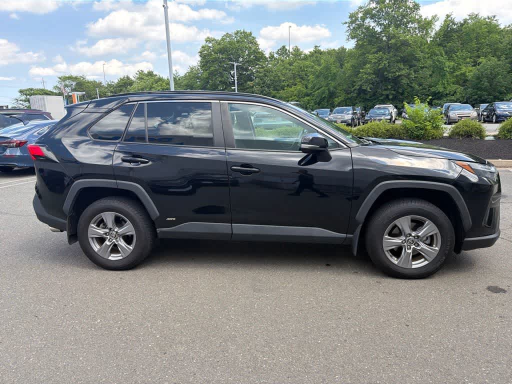 2022 Toyota RAV4 Hybrid XLE