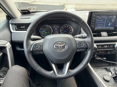 2022 Toyota RAV4 Hybrid XLE