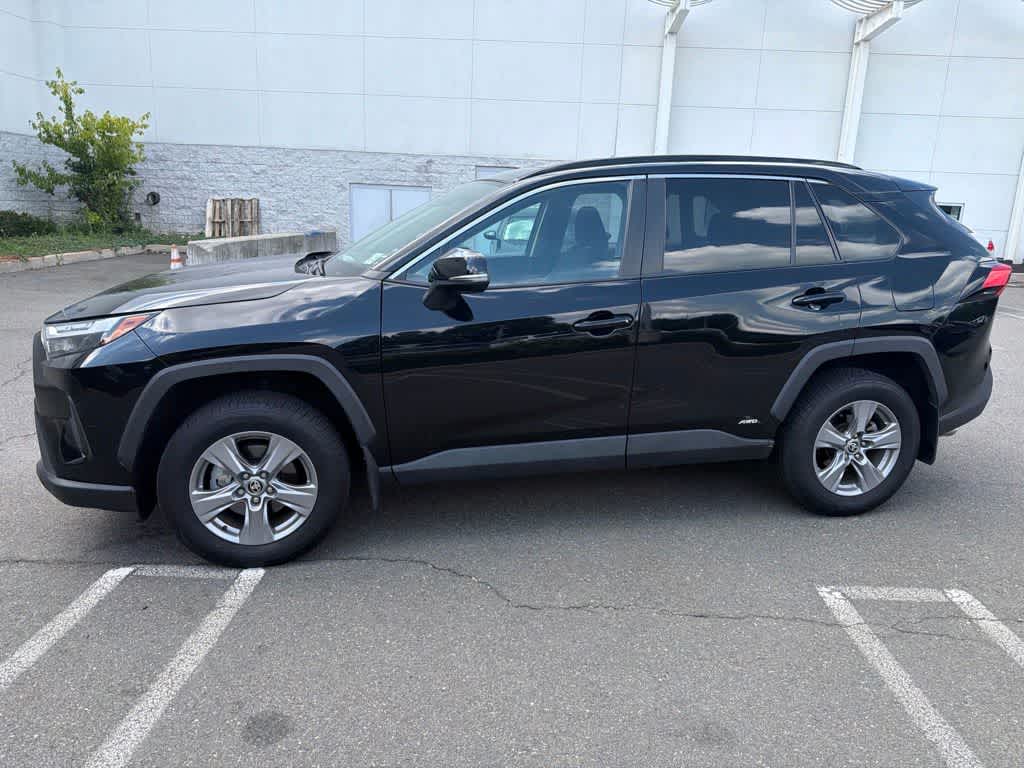 2022 Toyota RAV4 Hybrid XLE
