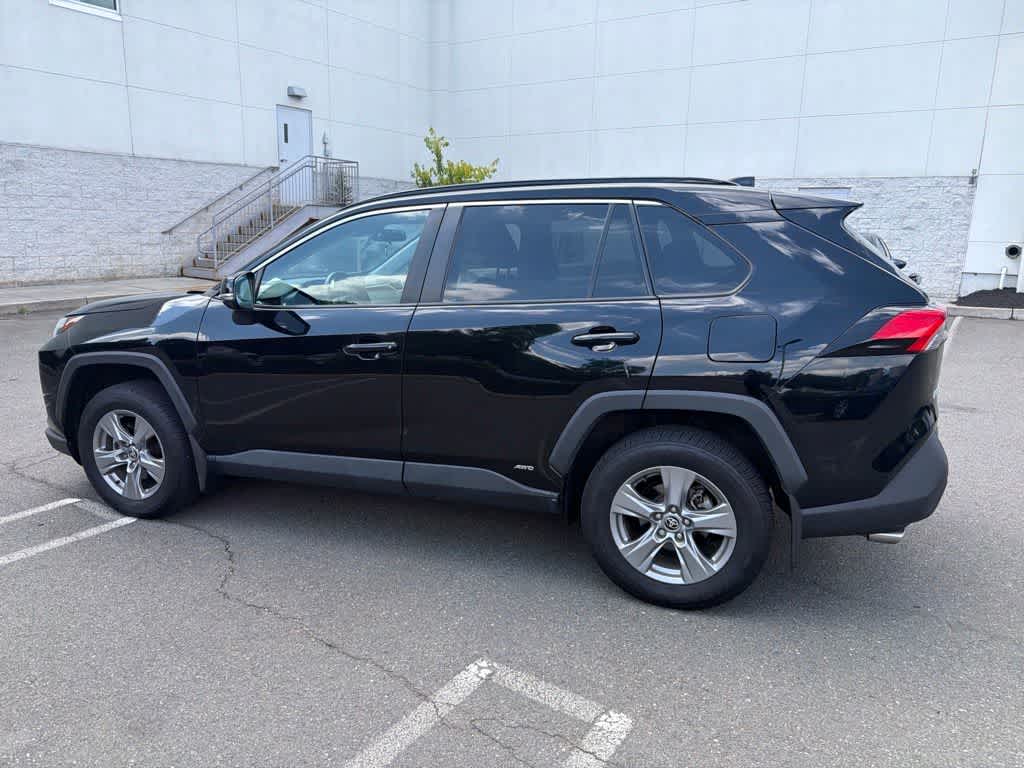 2022 Toyota RAV4 Hybrid XLE
